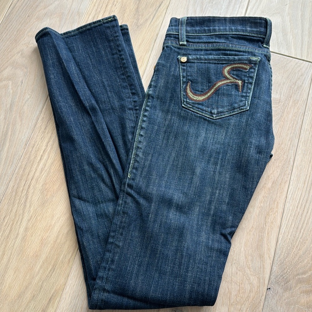 Rock & Republic Jeans size 26 straight leg with back pocket detail